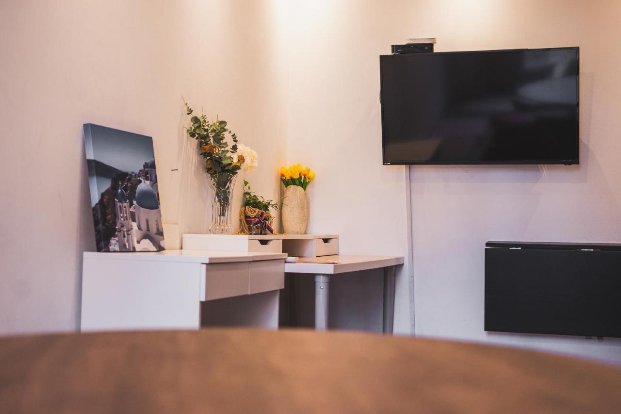Myeongdong Artmonstay Seoul Exterior photo
